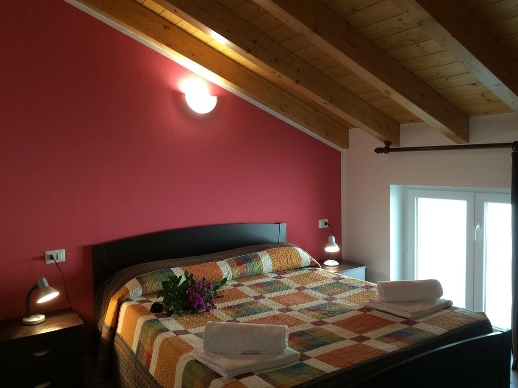 Residence Le Azalee & Spa Vercana Pokój zdjęcie