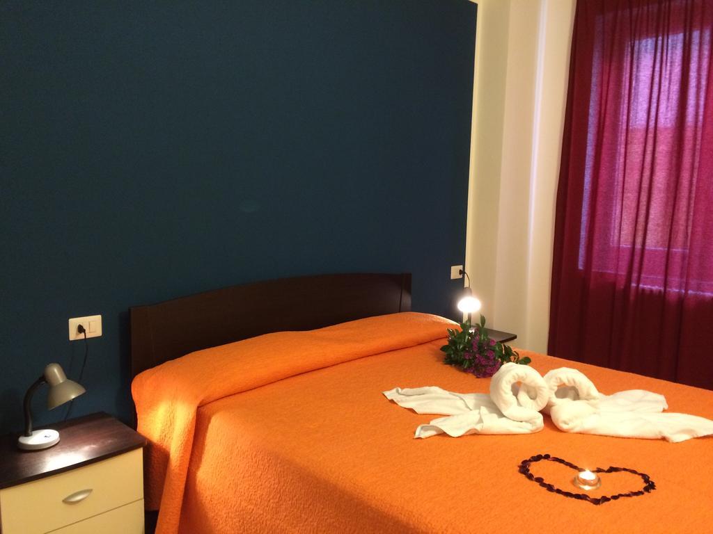 Residence Le Azalee & Spa Vercana Pokój zdjęcie