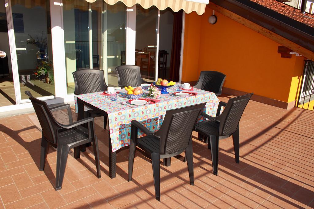 Residence Le Azalee & Spa Vercana Pokój zdjęcie