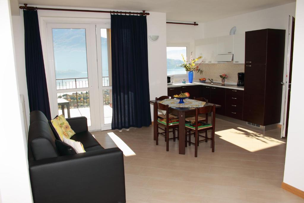 Residence Le Azalee & Spa Vercana Pokój zdjęcie
