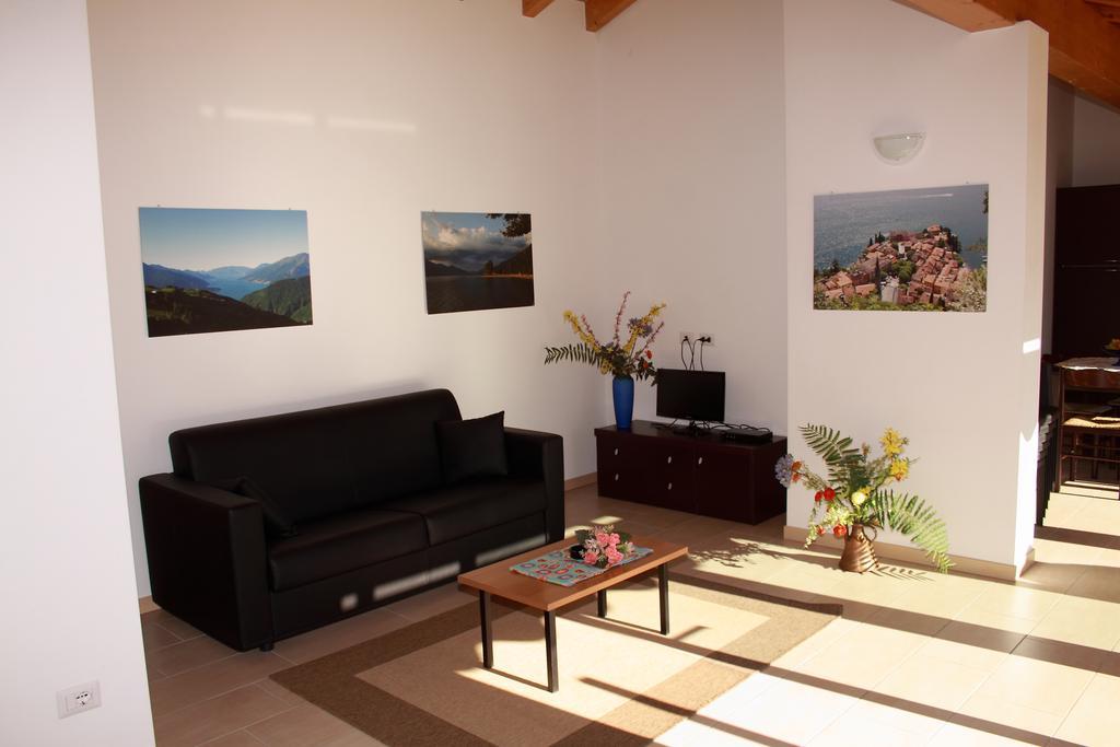 Residence Le Azalee & Spa Vercana Pokój zdjęcie